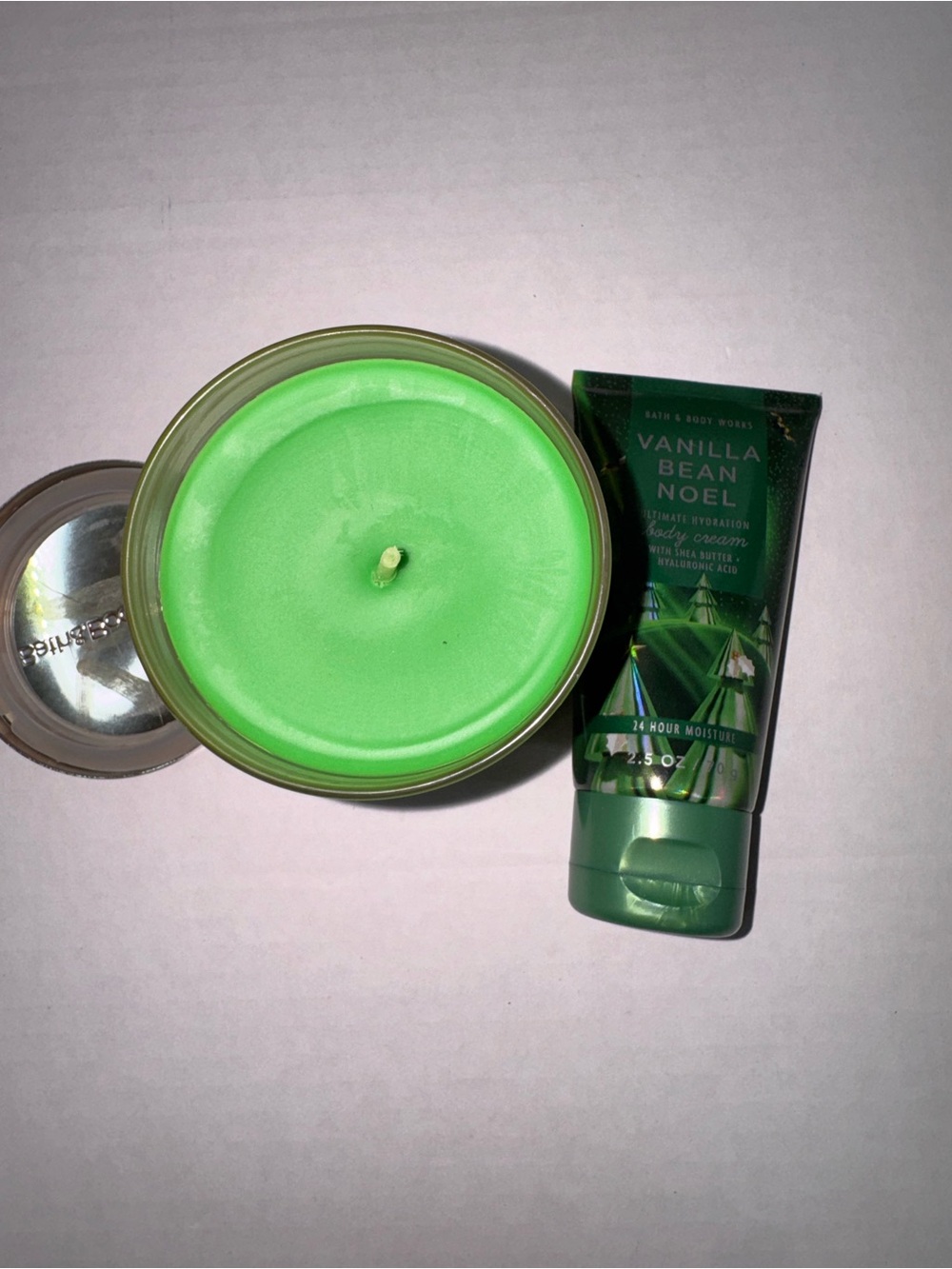 Bath & Body Works Vanilla Bean Noel Candle & Travel Size Body Cream - Green - Picture 3 of 3
